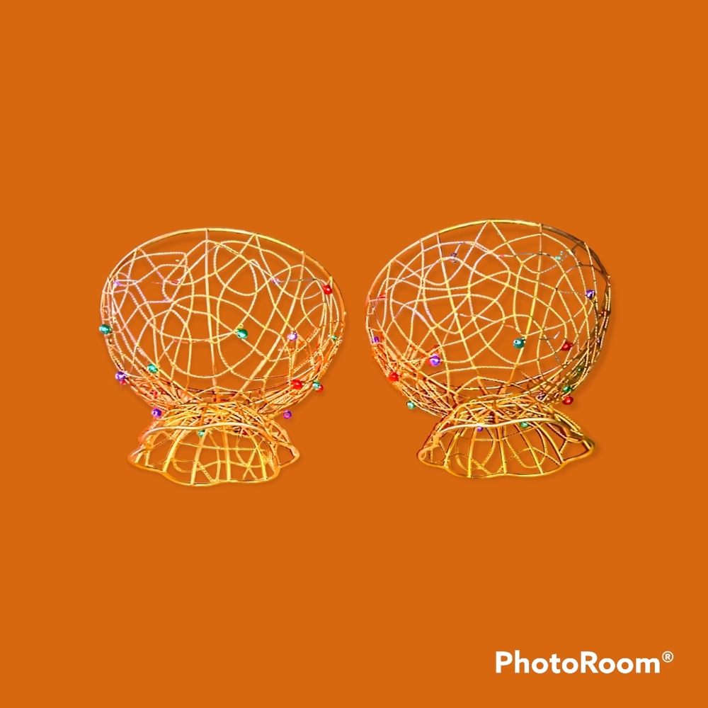 2-Piece Handmade Wire baskets with beads
